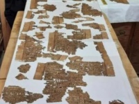 長さ4メートルに及ぶ巨大な「死者の書」が発掘される（エジプト）