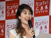 山本モナ