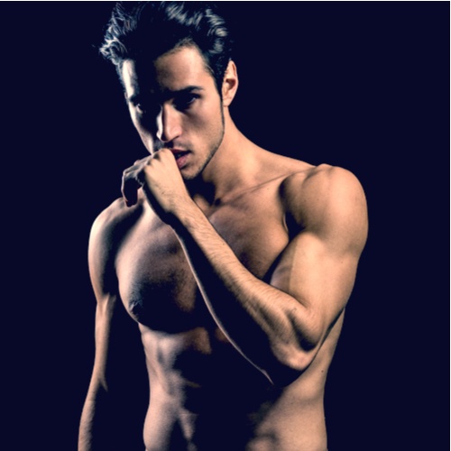 （C）ArtOfPhotos / Shutterstock