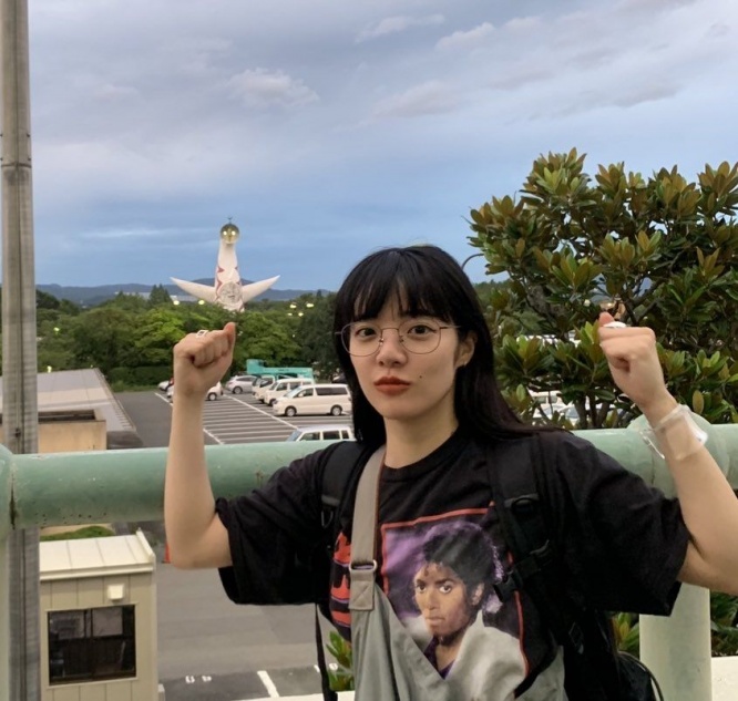 あいみょん（画像はあいみょん公式ツイッターアカウント『@aimyonGtter』より）