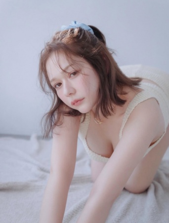 Instagram:村重杏奈(@hktanna4848)より