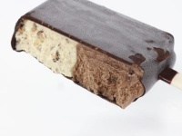 外パリ中しっとり。コンビニのカントリーマアム新作アイス