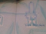 入国審査官にどう見ても“アレ”な落書きをされたんだが…