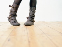 デートで着たい！ 男性が萌える女性の「冬ファッション」10選「マフラーで髪の毛がフワッ」