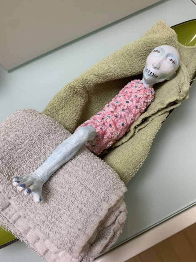 これはビビる（画像は黒のれん製菓＠kuronorenseikaさんのツイートより）