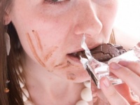 だらしねぇ女……。男が「間接キスすらNGする女性」3タイプ