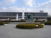 広島平和記念資料館（inunamiさん撮影、flickrより）