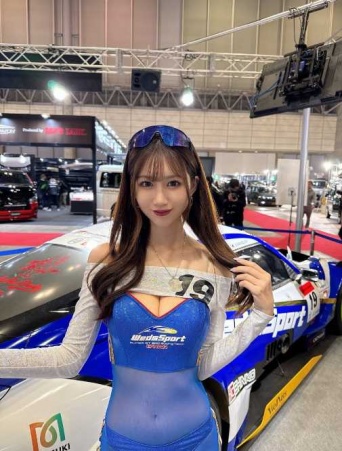 X:日南まみ（@mami_hinami）より