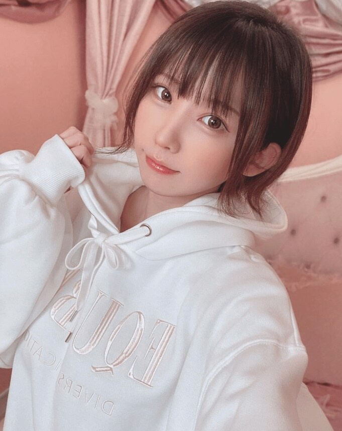 ※画像はえなこのインスタグラムアカウント『＠enakorin』より