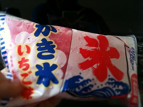 袋入りかき氷（akihito nakanishiさん撮影、Flickrより）