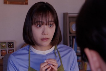 子宮を押さえて逃亡する恋心。夫からのキスで気づく、夫以外への感情【子宮恋愛#3】