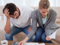 私だったらソッコー別れる！　ギャンブル好きの男性と付き合って苦労した女友だちエピソード4つ！
