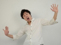 思わず笑ってしまった天然芸能人のエピソード「陣内智則：黒いごみ袋を黒猫と思い舌を鳴らして呼ぶ」