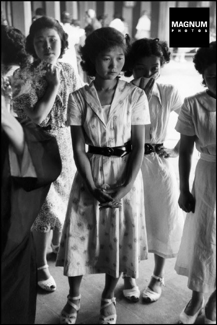 JAPAN. Girl students and young office-workers during an Ikebana lesson. 1951.