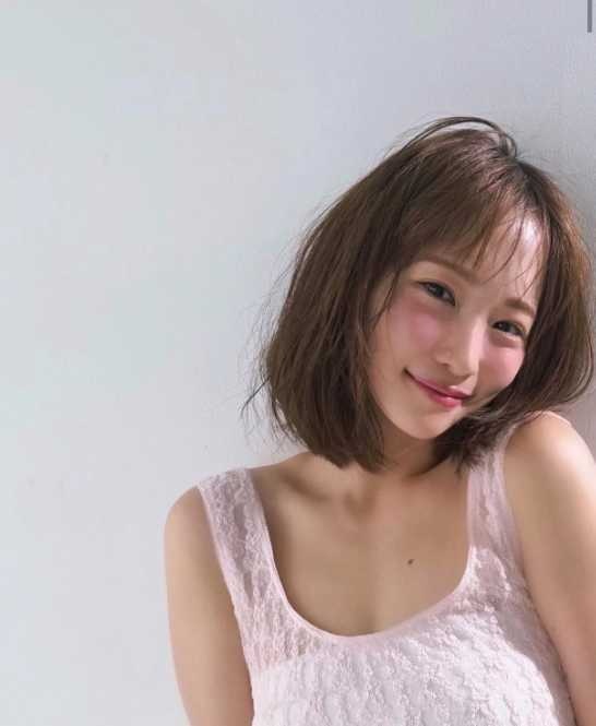 Instagram:川栄李奈(@rina_kawaei.official)より