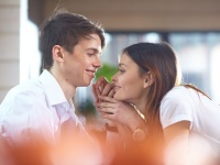 男性に聞く！女友達を「結婚相手として意識する」瞬間とは