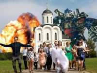 もはやなんでもアリ！ロシアの結婚記念写真のいじり具合がかなり突き抜けている件