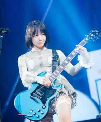 Instagram:あのちゃん(@a_n_o2mass)より