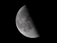 【愛と官能の月占い】今夜は下弦の月！　月の満ち欠けから占う10月5日から10月12日までのラブ運