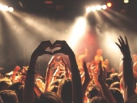 音楽を聴いた時のゾクゾク感と鳥肌の理由が解明される