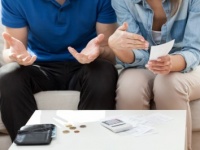 【夫VS妻】夫婦ゲンカになったお金の使い方