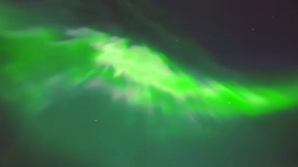 【圧巻！】フィンランドの空に舞う幻想的なオーロラの撮影に成功！