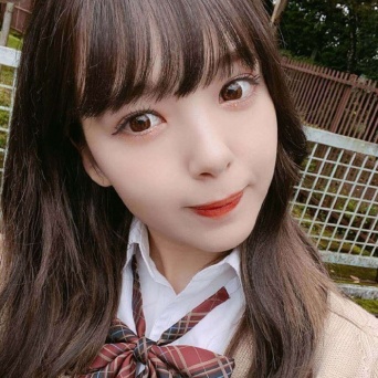 インスタグラム：藤田ニコル(@2525nicole2)より