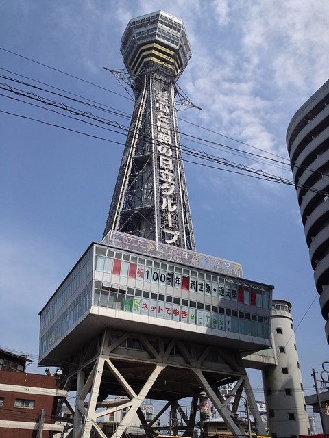 大阪・通天閣（Richard, enjoy my life!さん撮影、Flickrより）