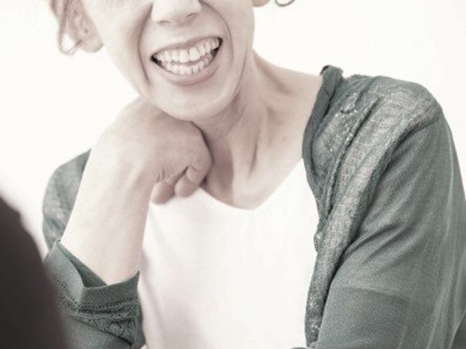 おばさんと話して緊張が和らいだ（画像はイメージ）