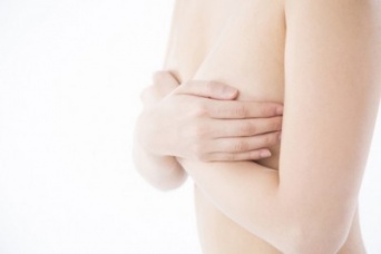 落ちないか不安！　働く女性のヌーブラ事情って？