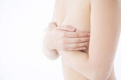 落ちないか不安！　働く女性のヌーブラ事情って？