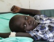 コレラに感染し、重度の脱水症状に陥っていた5歳の男の子。現在は治療を受け、回復に向かっている。©UNICEF South Sudan_2015_McKeever