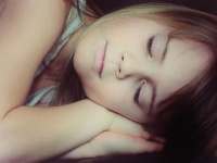 仰向け？うつぶせ？気になる睡眠中の体勢