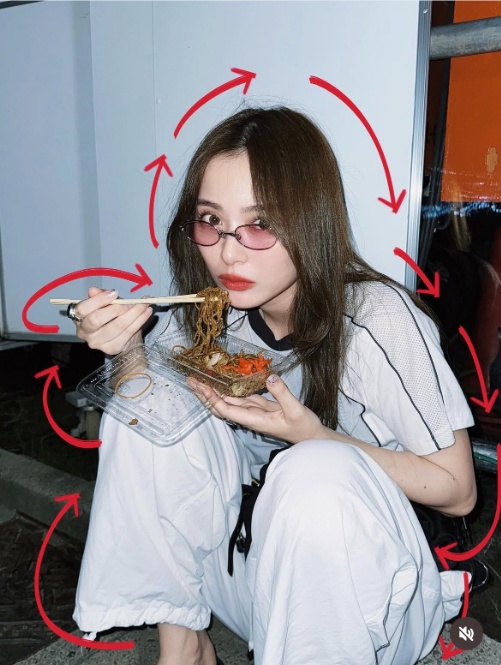 Instagram:内田理央(@rio_uchida)より