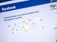 FacebookでAIが「ネット自殺ほのめかし」を早期発見（depositphotos.com）