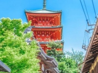 京都？いいえ、小豆島です　朱色の塔にレトロな街並み...雰囲気たっぷりの「迷路のまち」に3000人熱視線