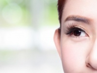 眉が決まるとテンションもあがるっ！　女性に聞いた眉毛のケア方法・4選