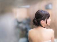 私たちが、他人の「胸」をチェックしてしまう4つの理由