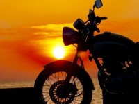 バイクが趣味の親子に大迷惑（画像はイメージ）