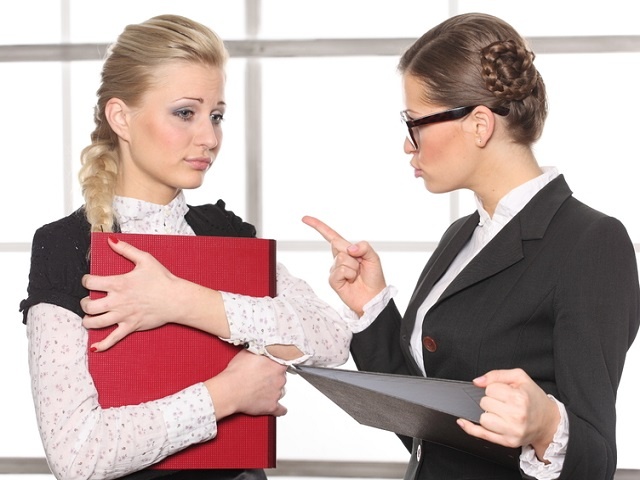 早口、きっちりヘア・・・男性が声をかけにくい「隙がない女」の特徴