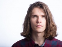 ダサいよそれ！　女子が古くさいと思う「男子の非モテ髪型」6種