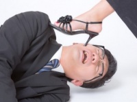 ついてくわ～！　男性の「尻に敷かれたい願望」がムクムク湧き上がる瞬間4つ