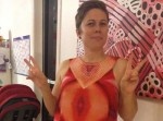 【悲劇】意図せずにヴァギナ柄のドレスを購入してしまった女性…