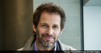 『ジャスティス・リーグ』ザック・スナイダー監督が家族の悲劇を受け降板、ファンがエールを送る