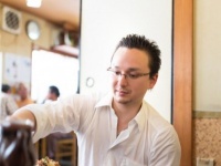 飯がマズくなるわ！　女子が一緒に食事したくない男子の特徴・6選