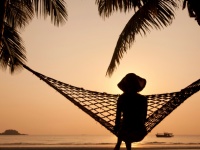 ＜動画＞世界の街角でキスッ！米国「Cut」の動画に心ほっこり