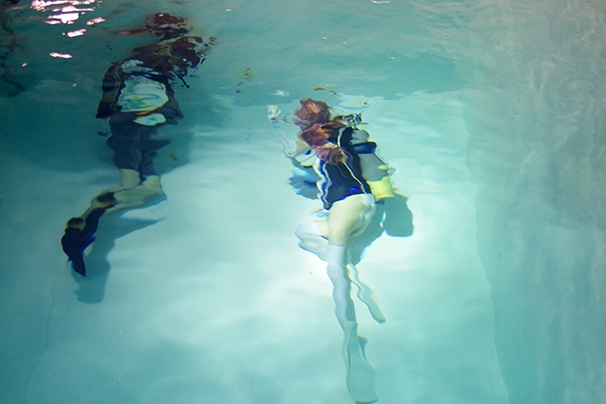 「水中ニーソ」まさじさん2