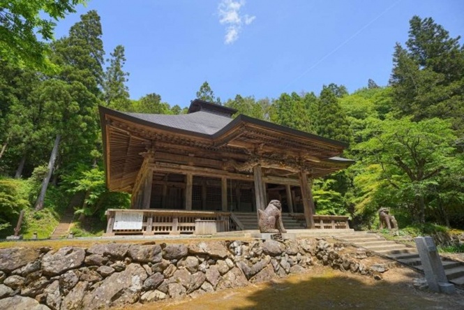 奥州市にある妙見山黒石寺（写真ACより）