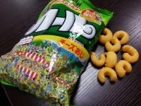 「カール」チーズあじ（編集部撮影）