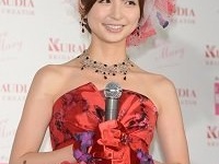 篠田麻里子